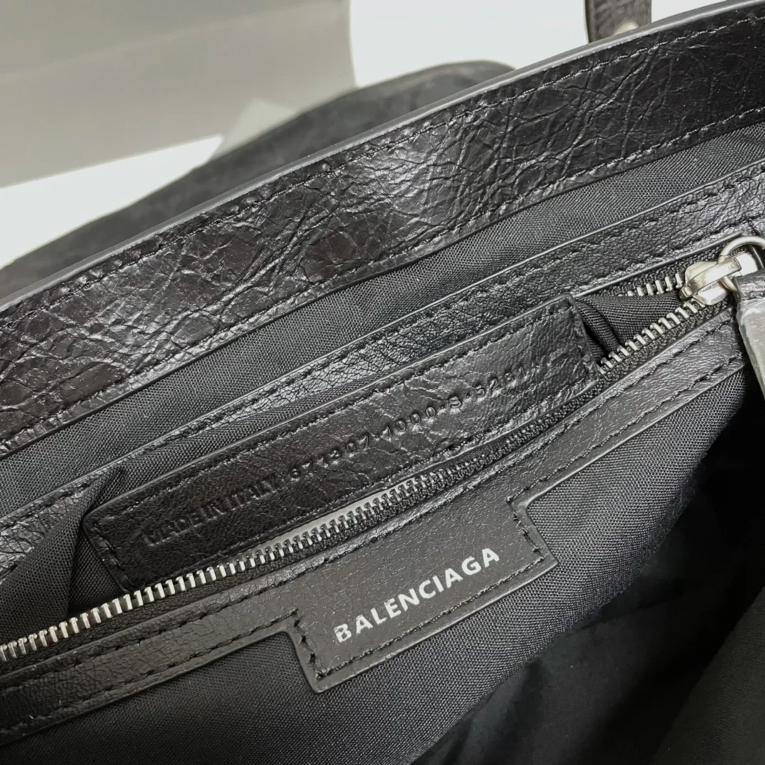 발렌시아가 르 카골 미디움 가죽 토트 가방