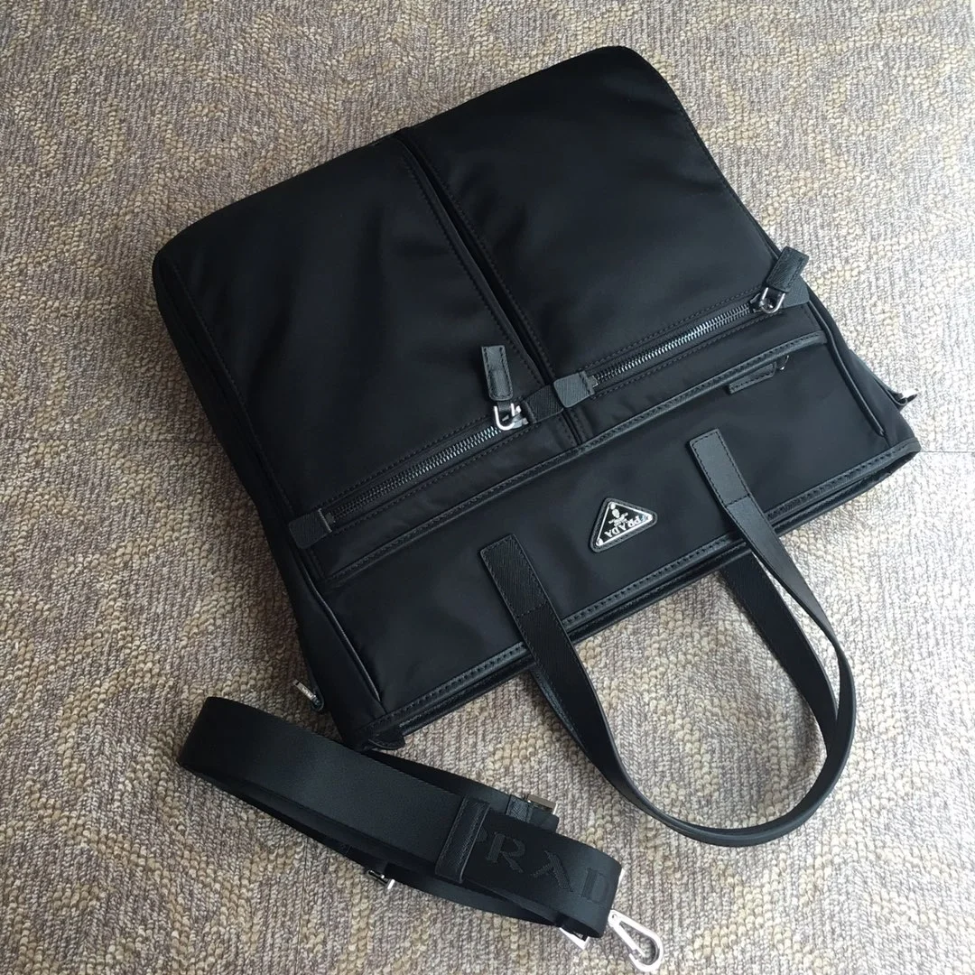 프라다 리나일론 사피아노 클래식 토트백