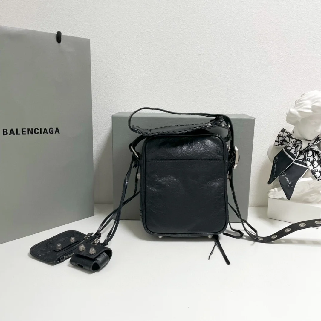 발렌시아가 블랙 르 카골 메신저백