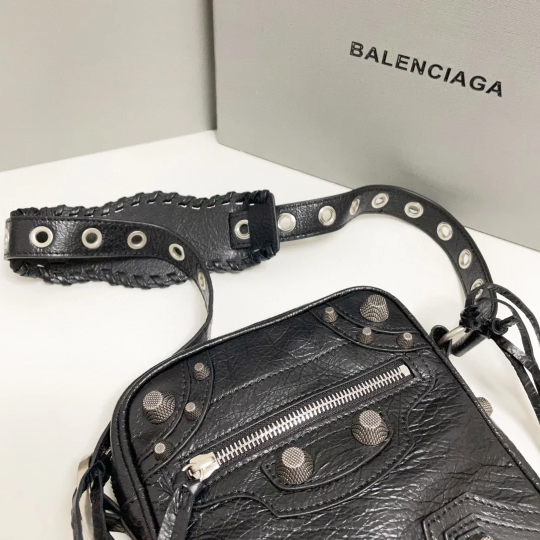 발렌시아가 블랙 르 카골 메신저백