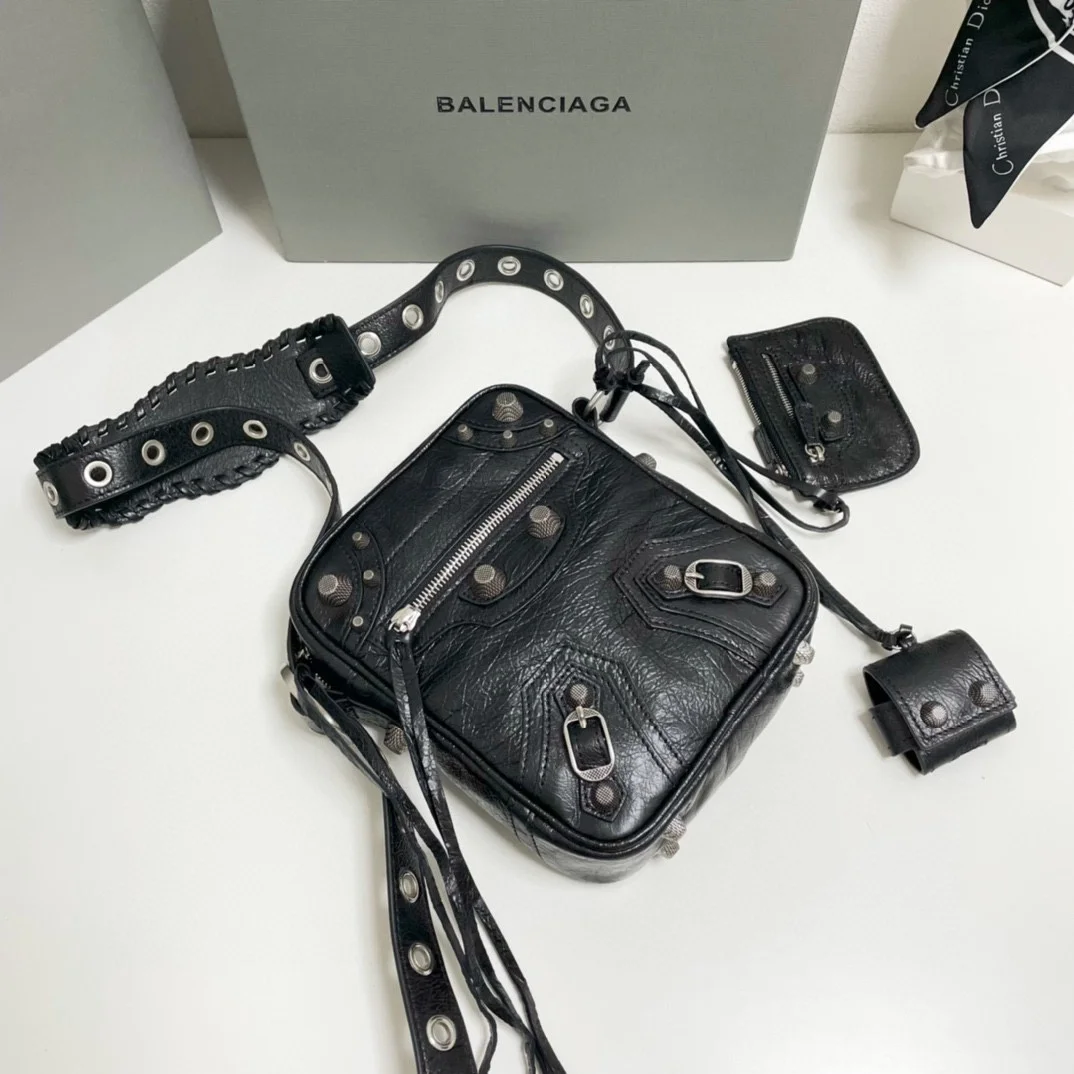 발렌시아가 블랙 르 카골 메신저백