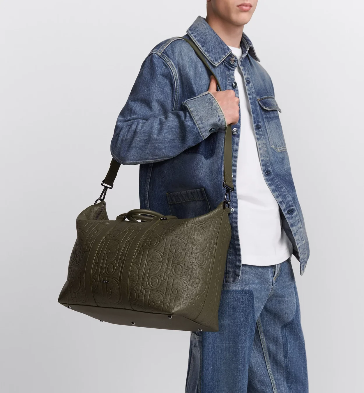 디올 위켄더 40 백 카키 그래피티