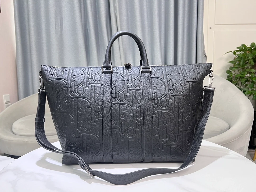 디올 위켄더 40 백 블랙 그래피티