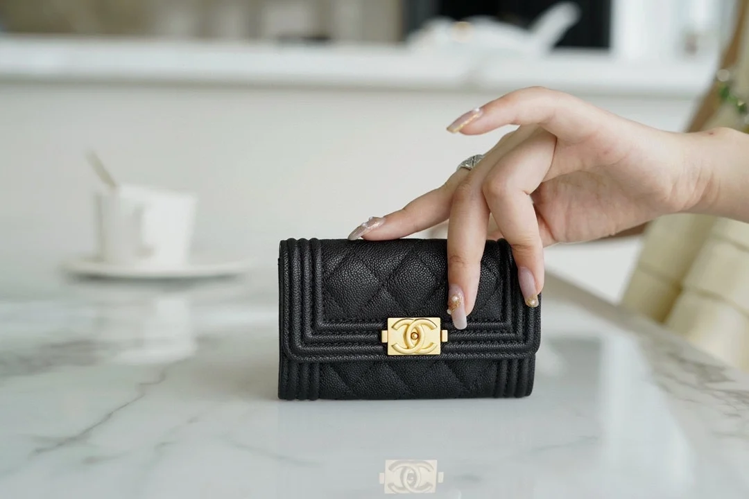 샤넬 보이 플랩 카드 홀더