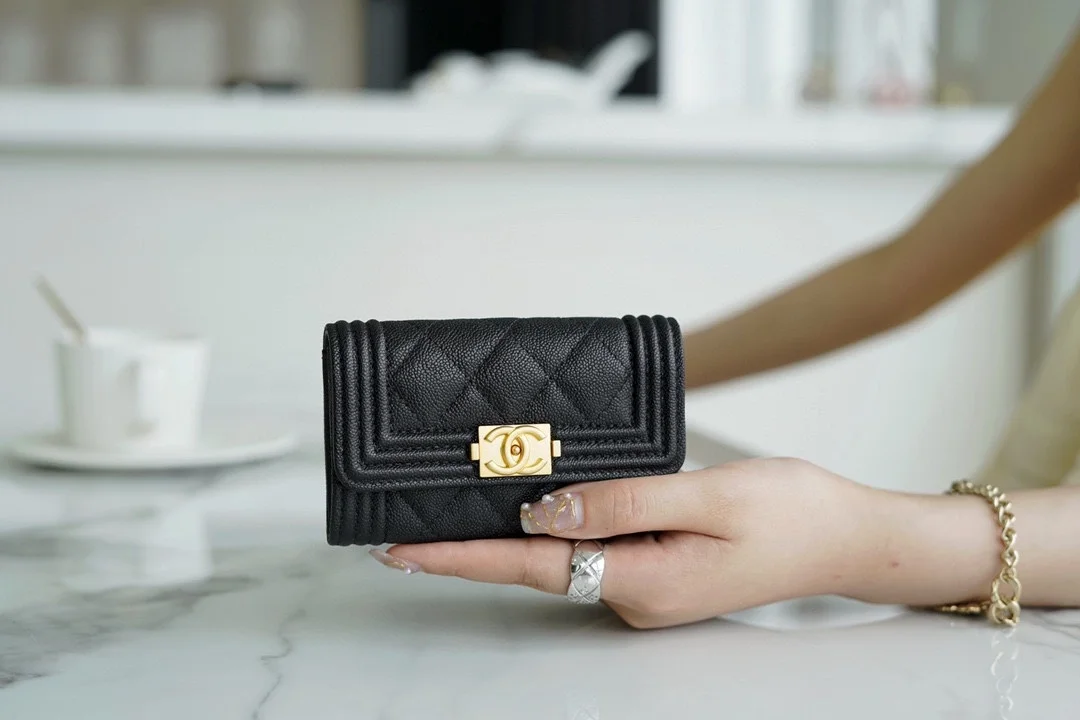 샤넬 보이 플랩 카드 홀더