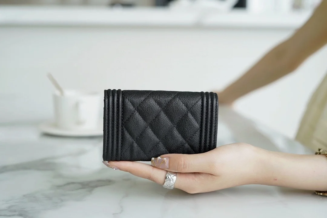 샤넬 보이 플랩 카드 홀더