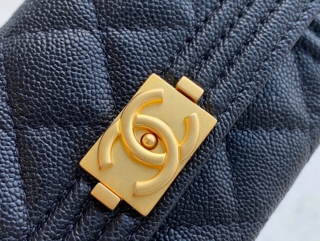 샤넬 보이 플랩 카드 홀더