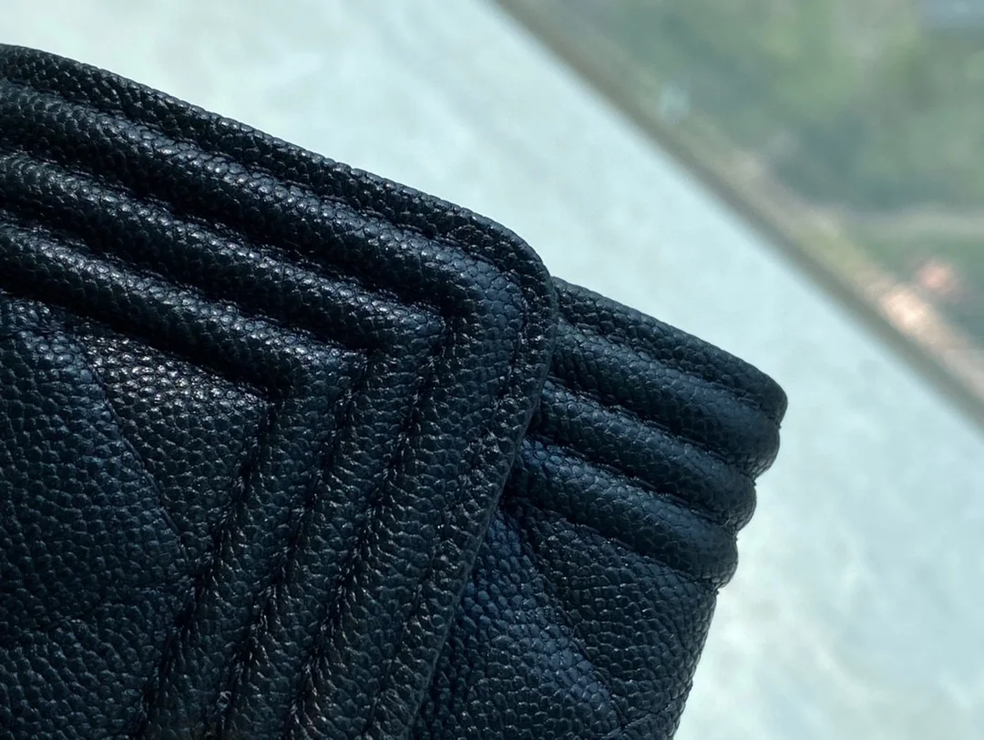 샤넬 보이 플랩 카드 홀더