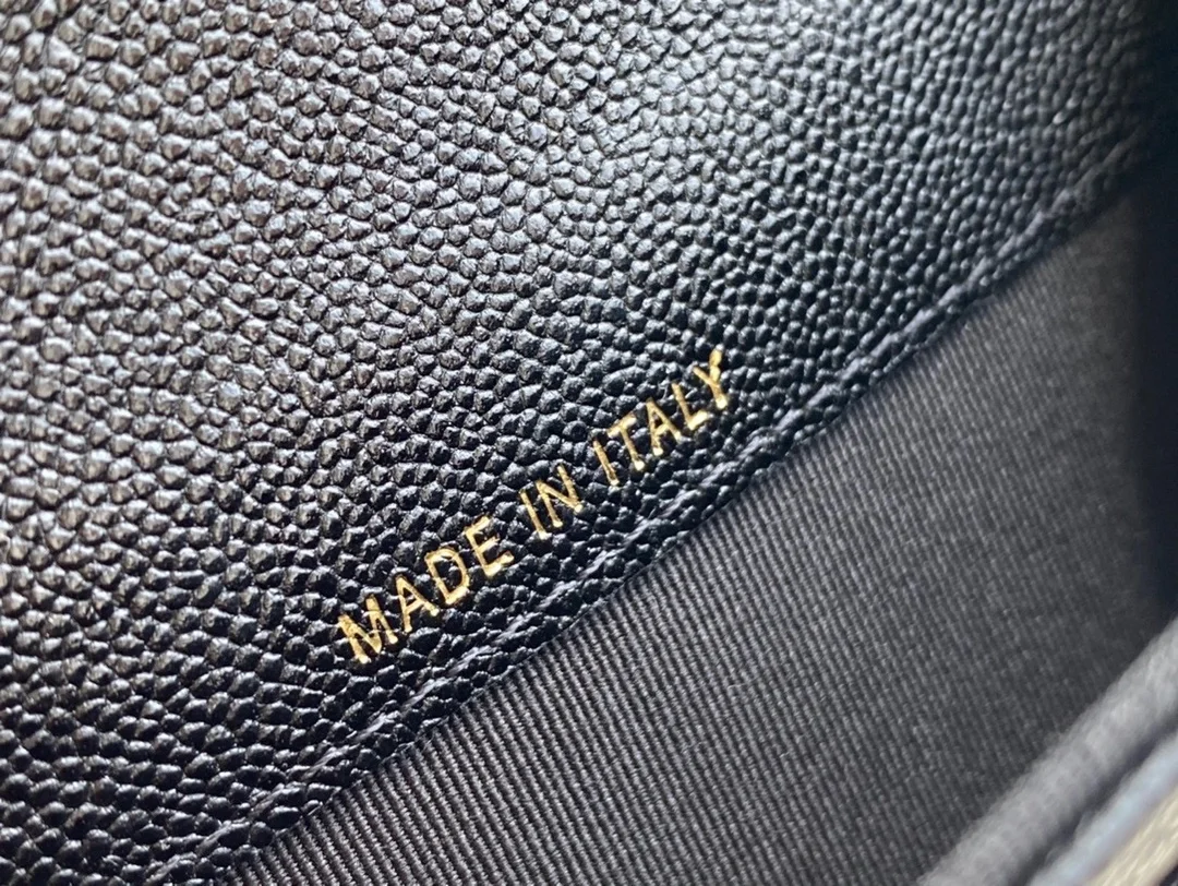 샤넬 보이 플랩 카드 홀더