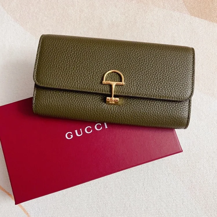 구찌 소프트비트 콘티넨탈 지갑 828147