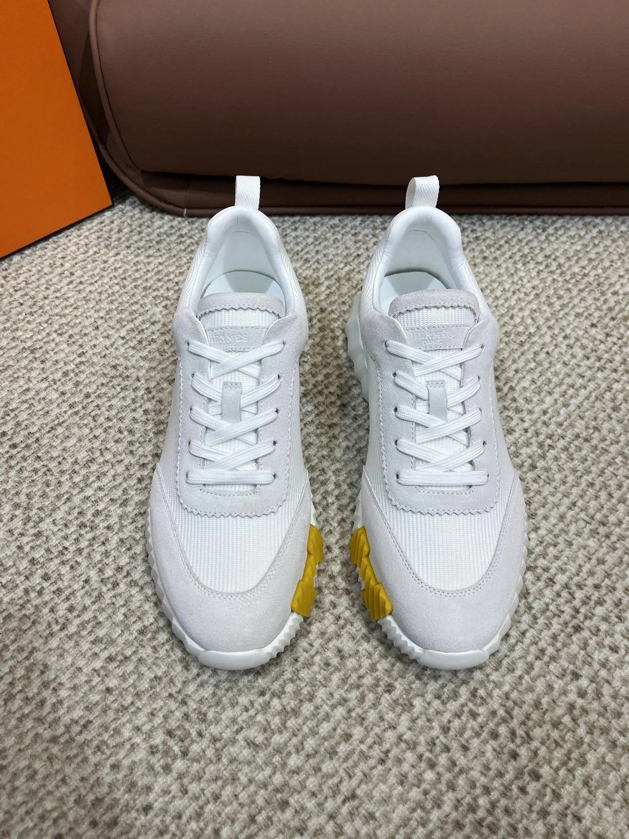 에르메스 바운싱 메쉬 화이트 스니커즈 옐로우 블랙