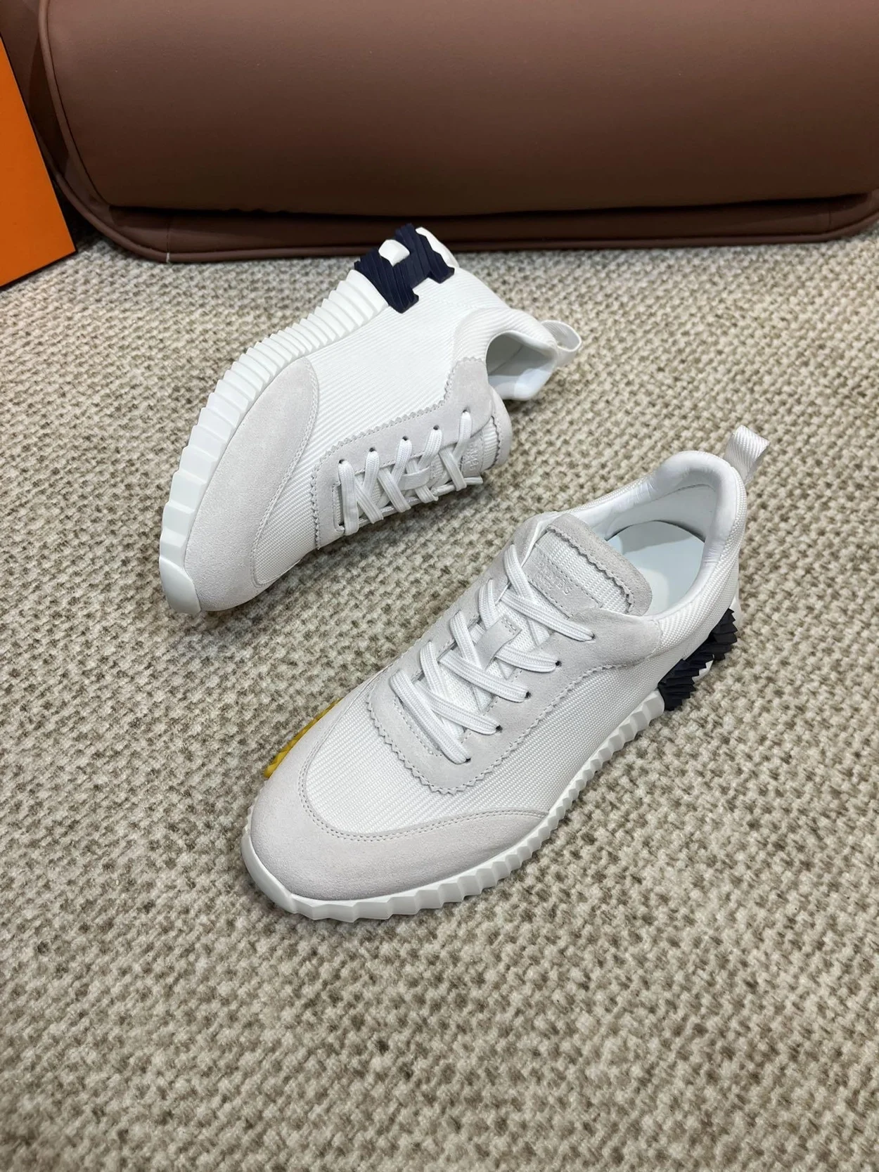 에르메스 바운싱 메쉬 화이트 스니커즈 옐로우 블랙