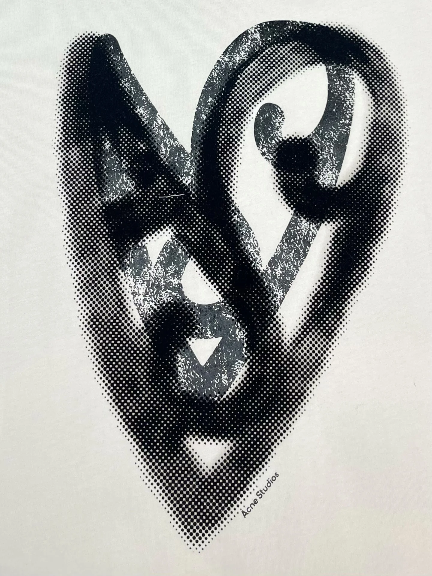 아크네 스튜디오 하트 프린트 로고 롱슬리브 티셔츠