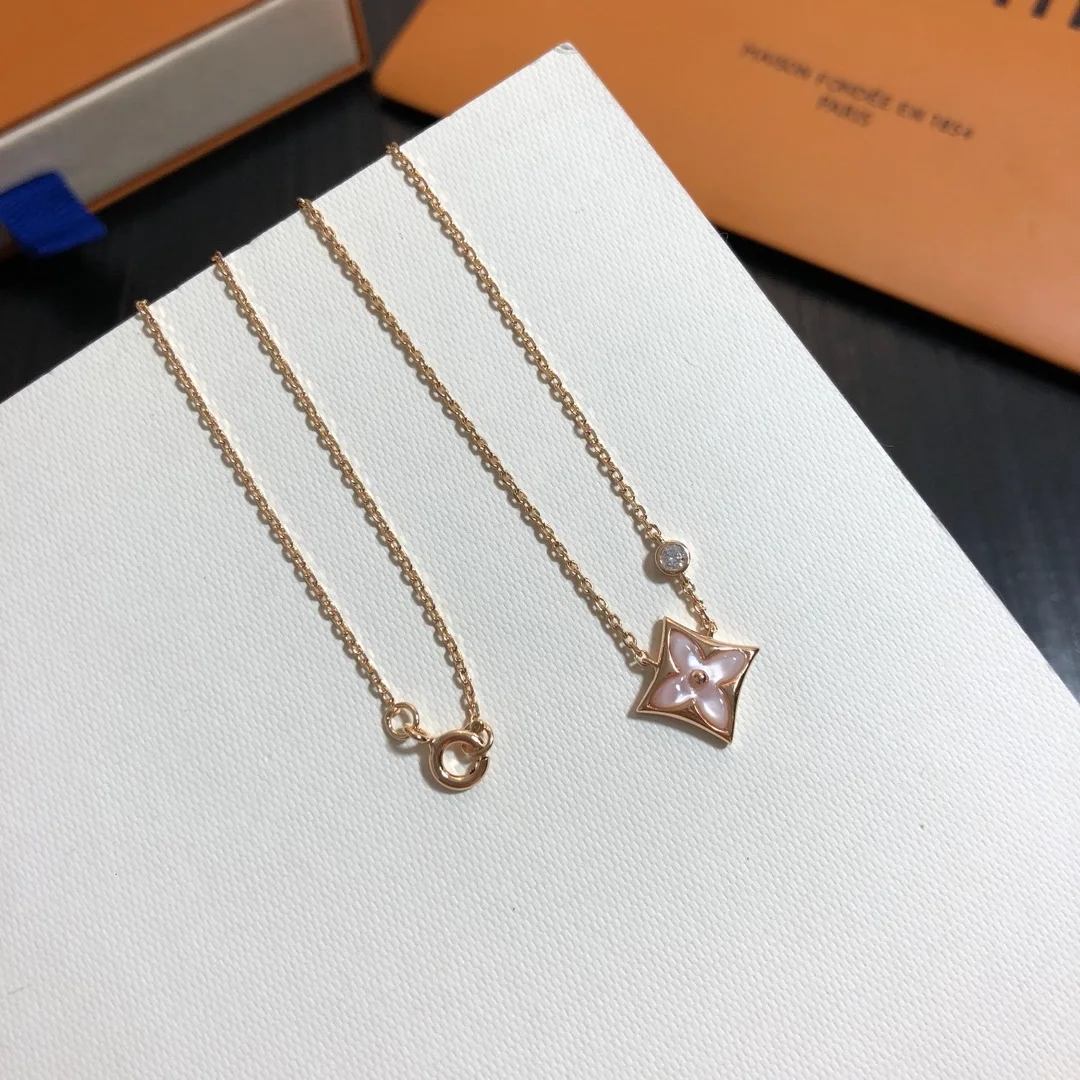 루이비통 컬러 블라썸 BB 스타 펜던트 목걸이 Q93612