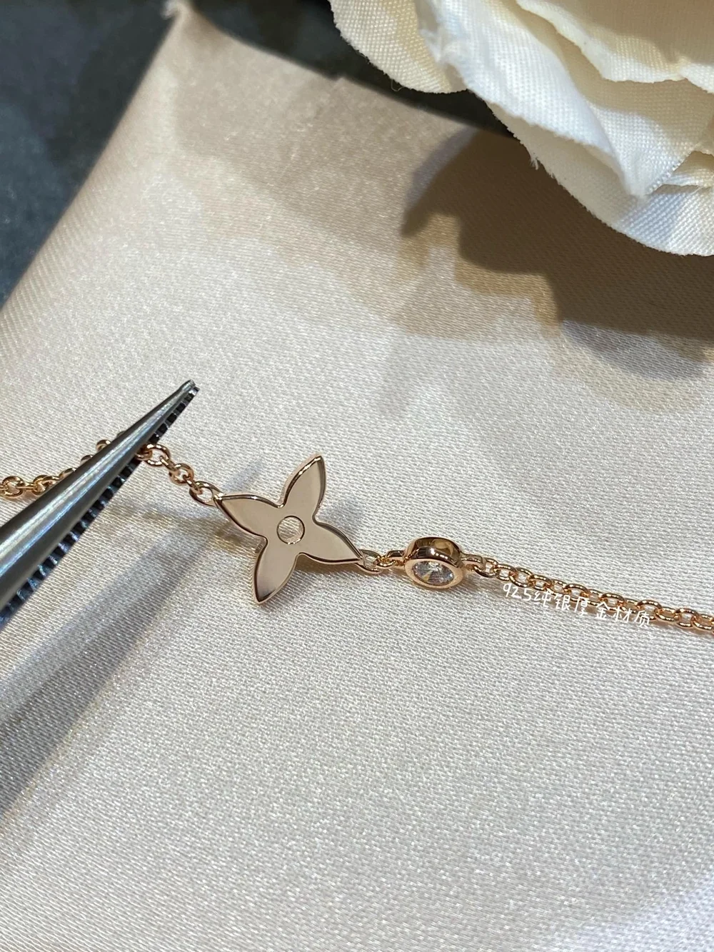 루이비통 이딜 블라썸 목걸이 Q93281