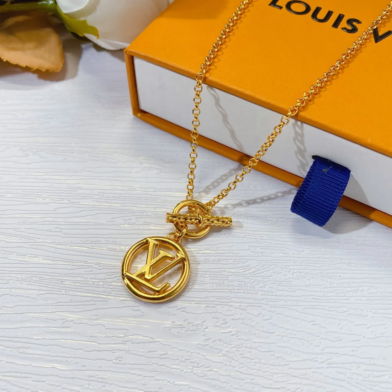 루이비통 베이비 루이스 목걸이 M00598