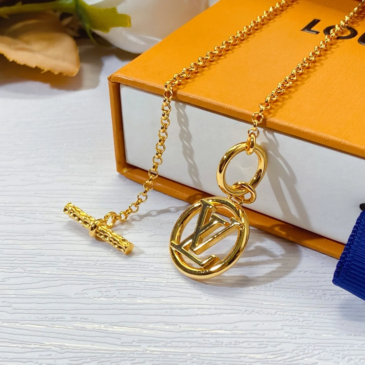 루이비통 베이비 루이스 목걸이 M00598