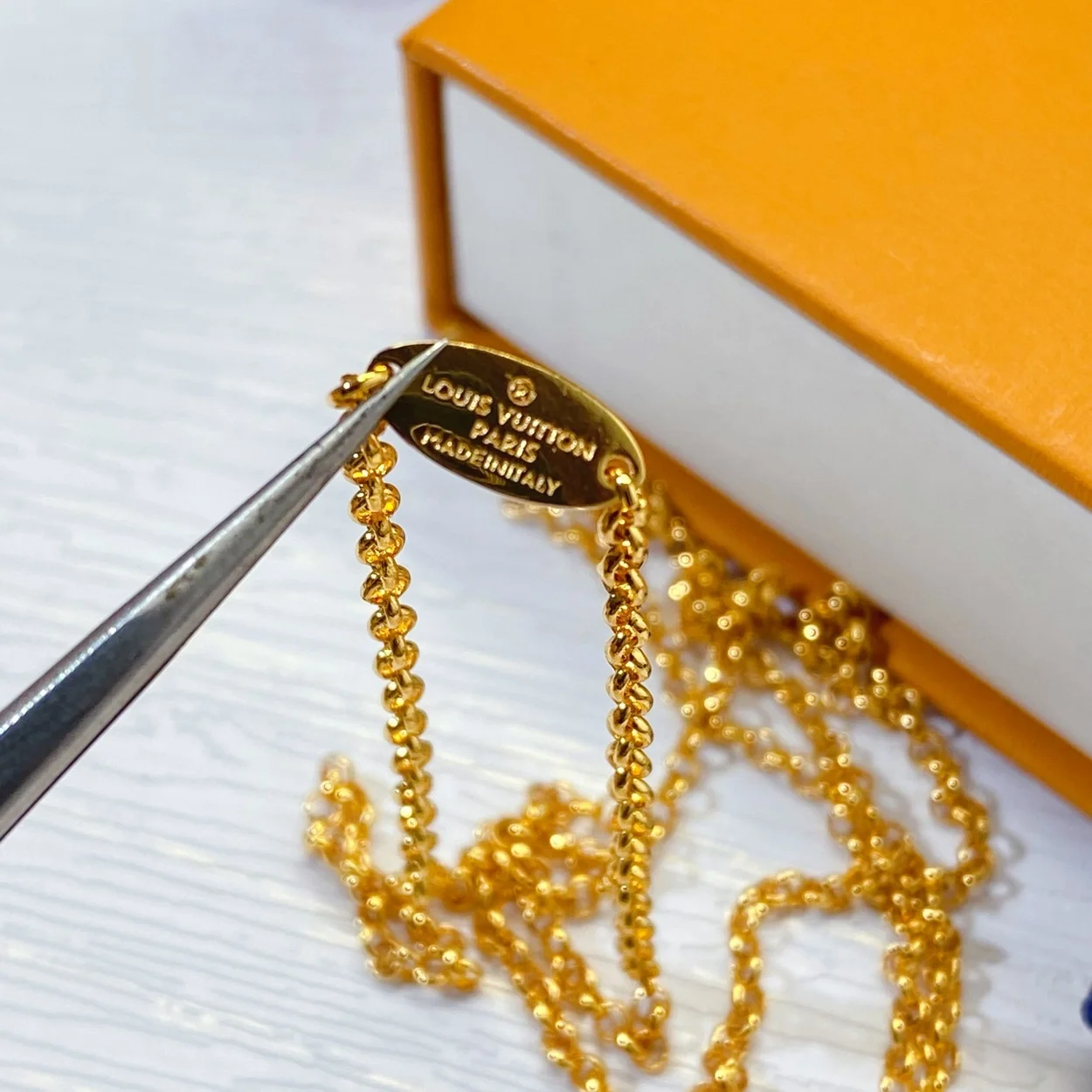 루이비통 베이비 루이스 목걸이 M00598