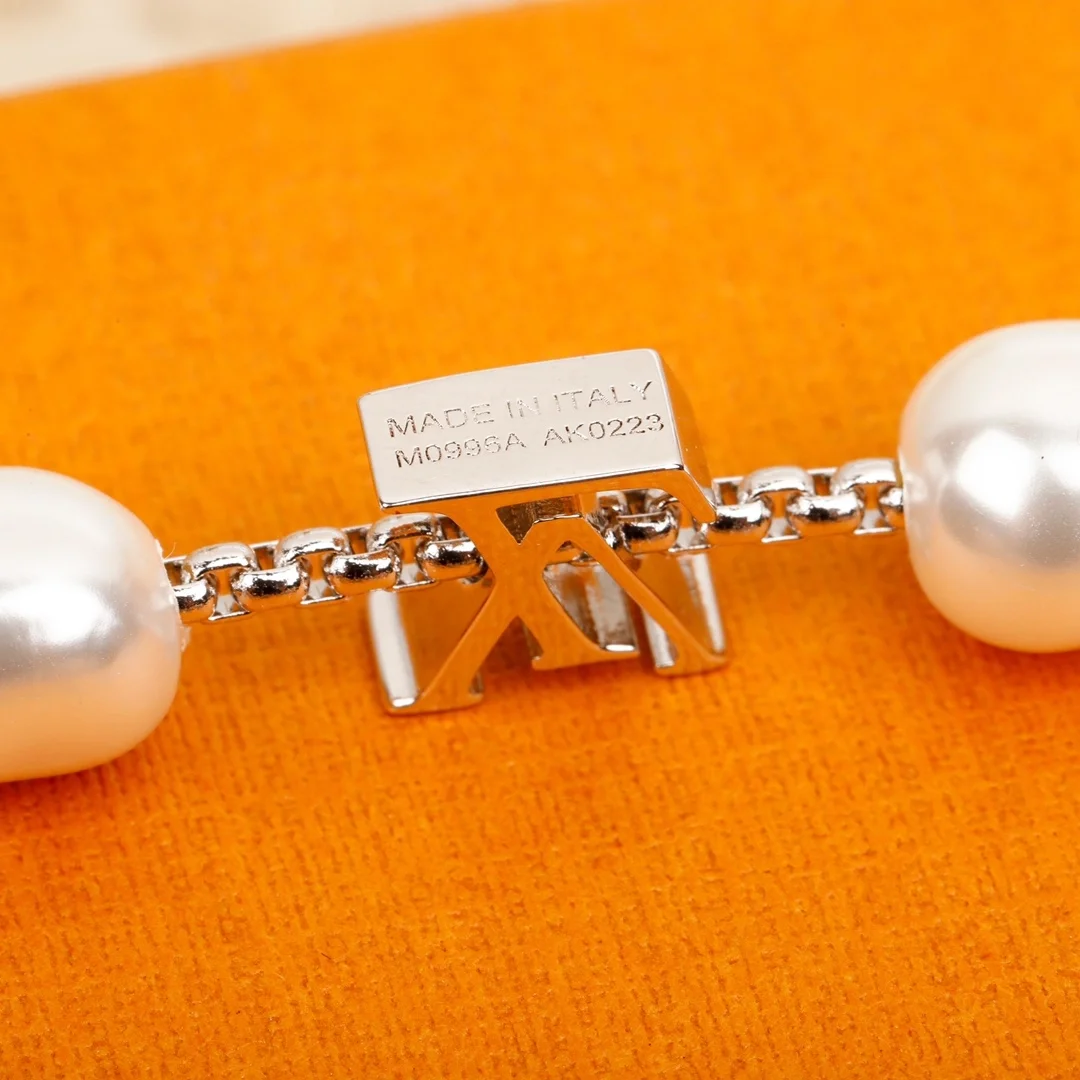 루이비통 모노그램 펄 목걸이 M01157