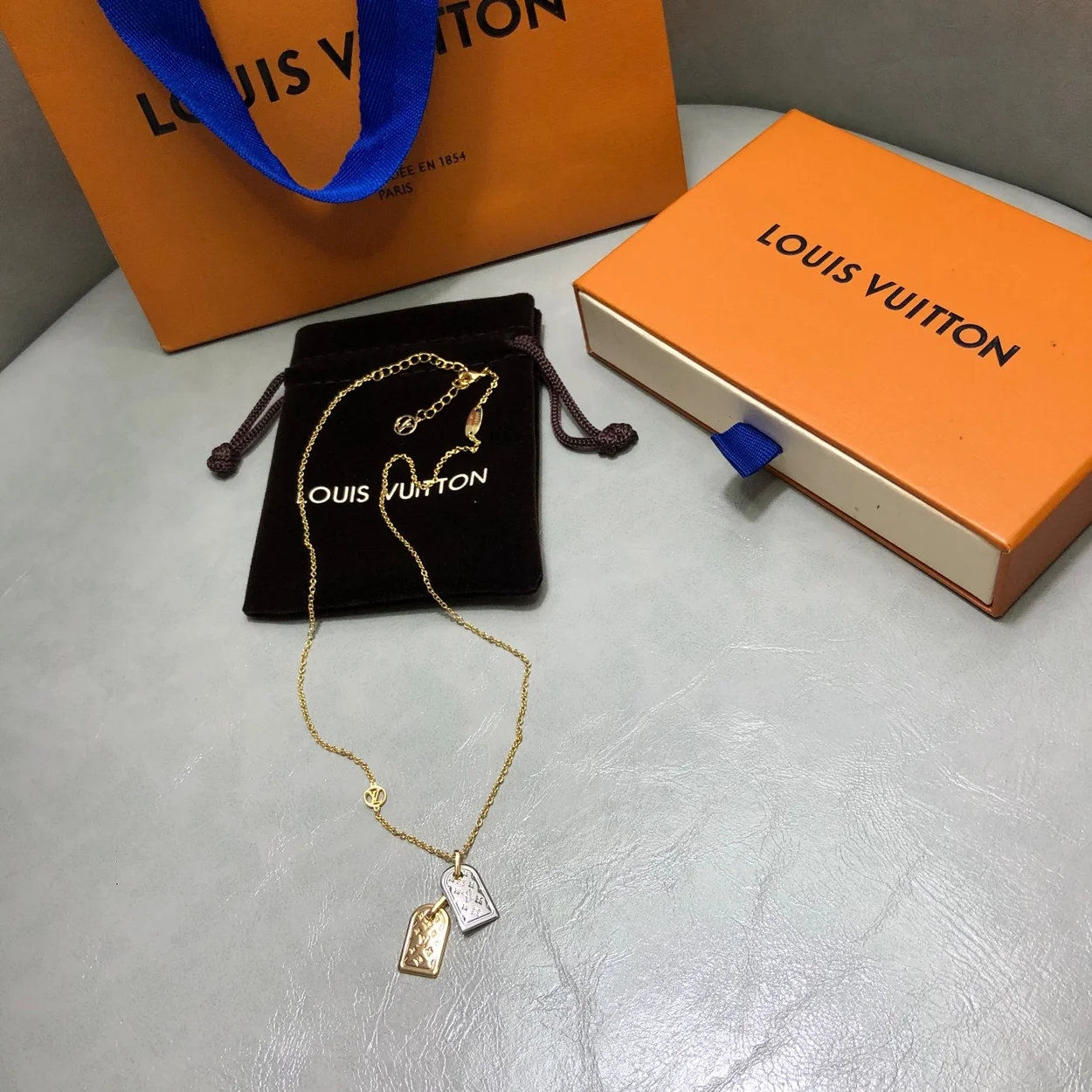 루이비통 나노그램 목걸이 M63141