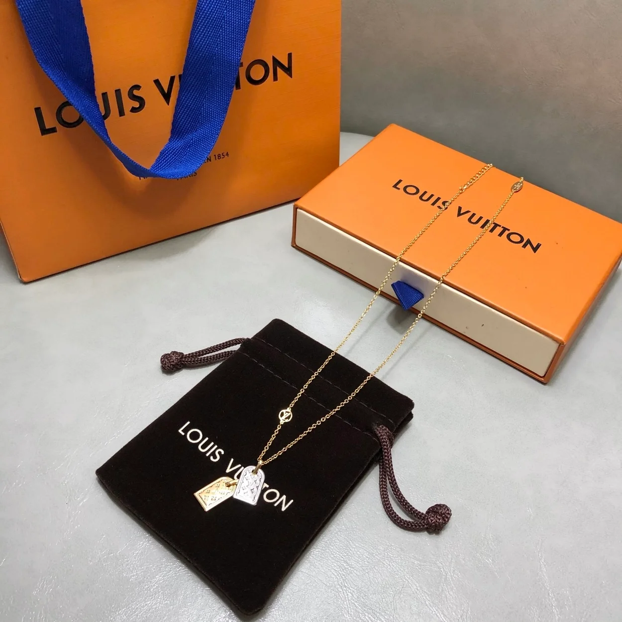 루이비통 나노그램 목걸이 M63141