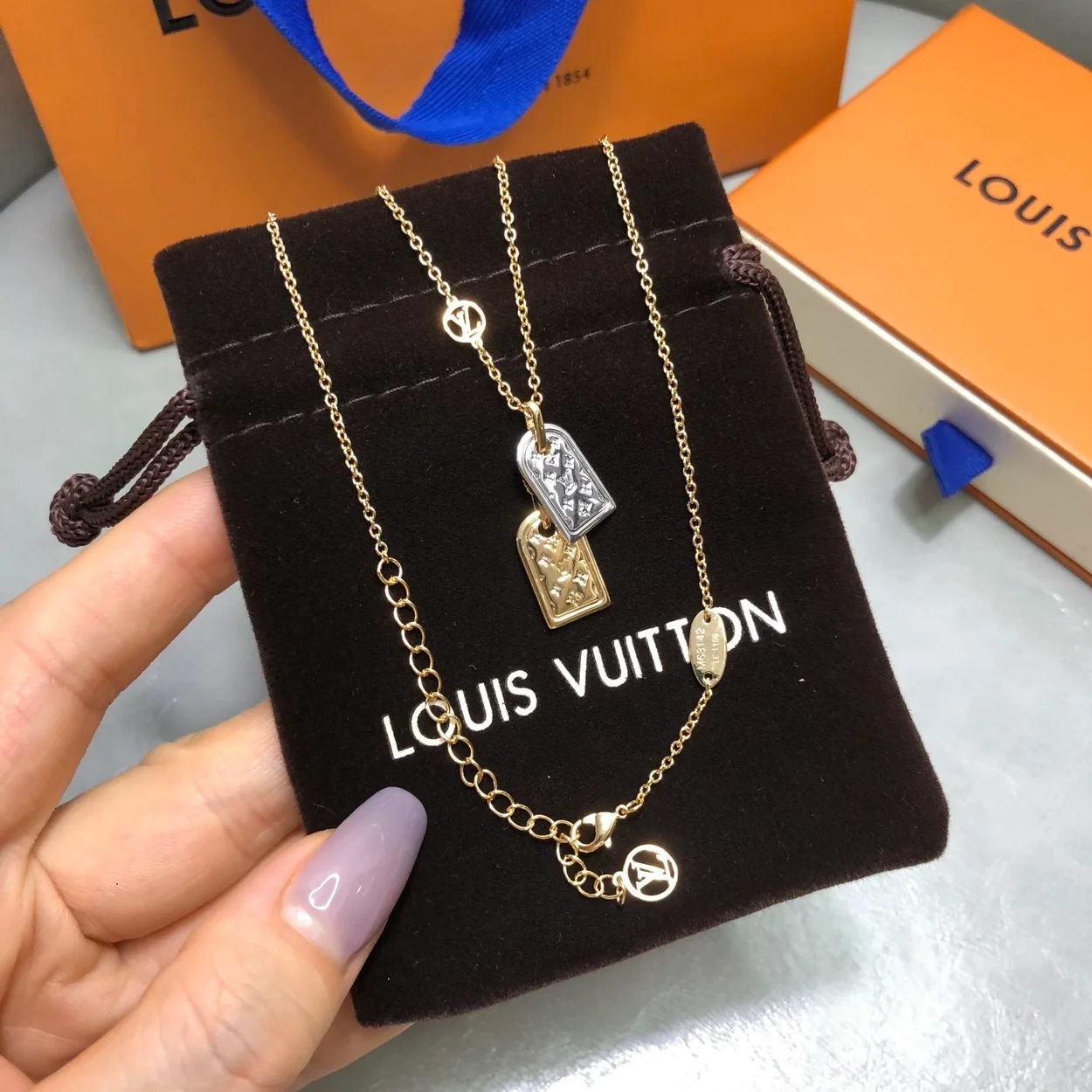 루이비통 나노그램 목걸이 M63141