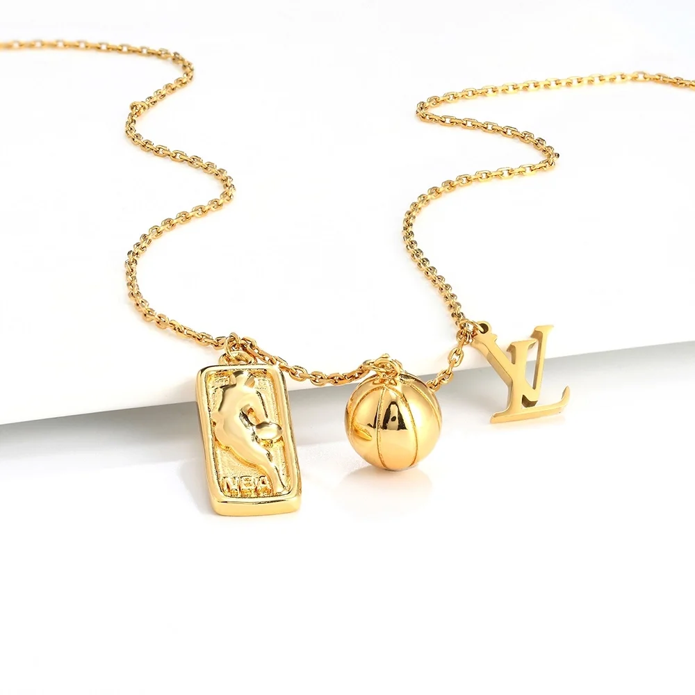 루이비통 x NBA 볼 앤 탭 펜던트 MP3056