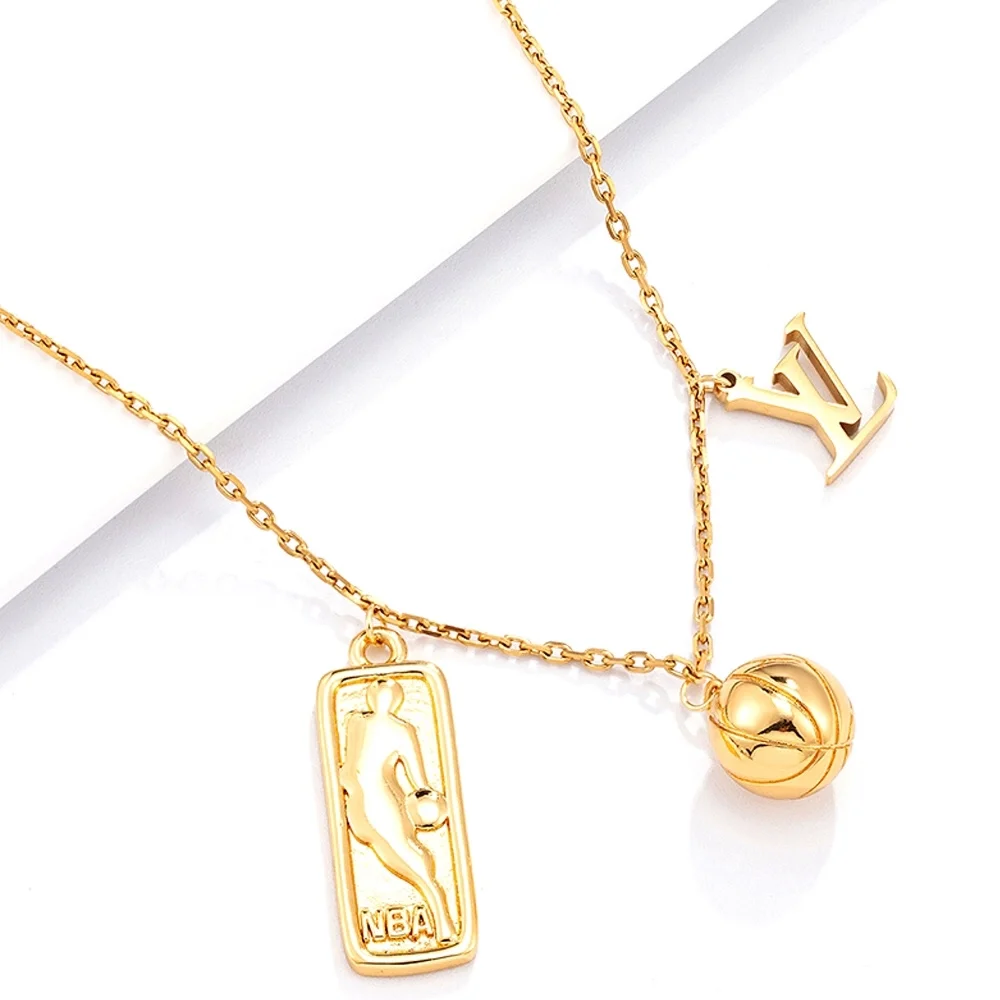 루이비통 x NBA 볼 앤 탭 펜던트 MP3056