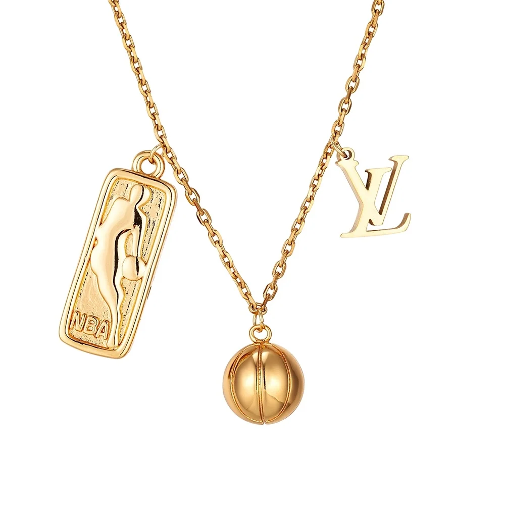 루이비통 x NBA 볼 앤 탭 펜던트 MP3056
