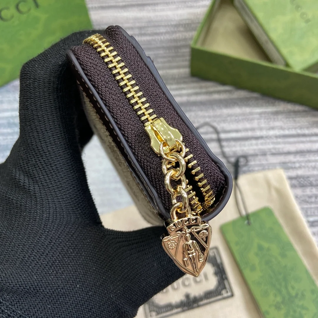 구찌 루체 미니 지퍼 지갑