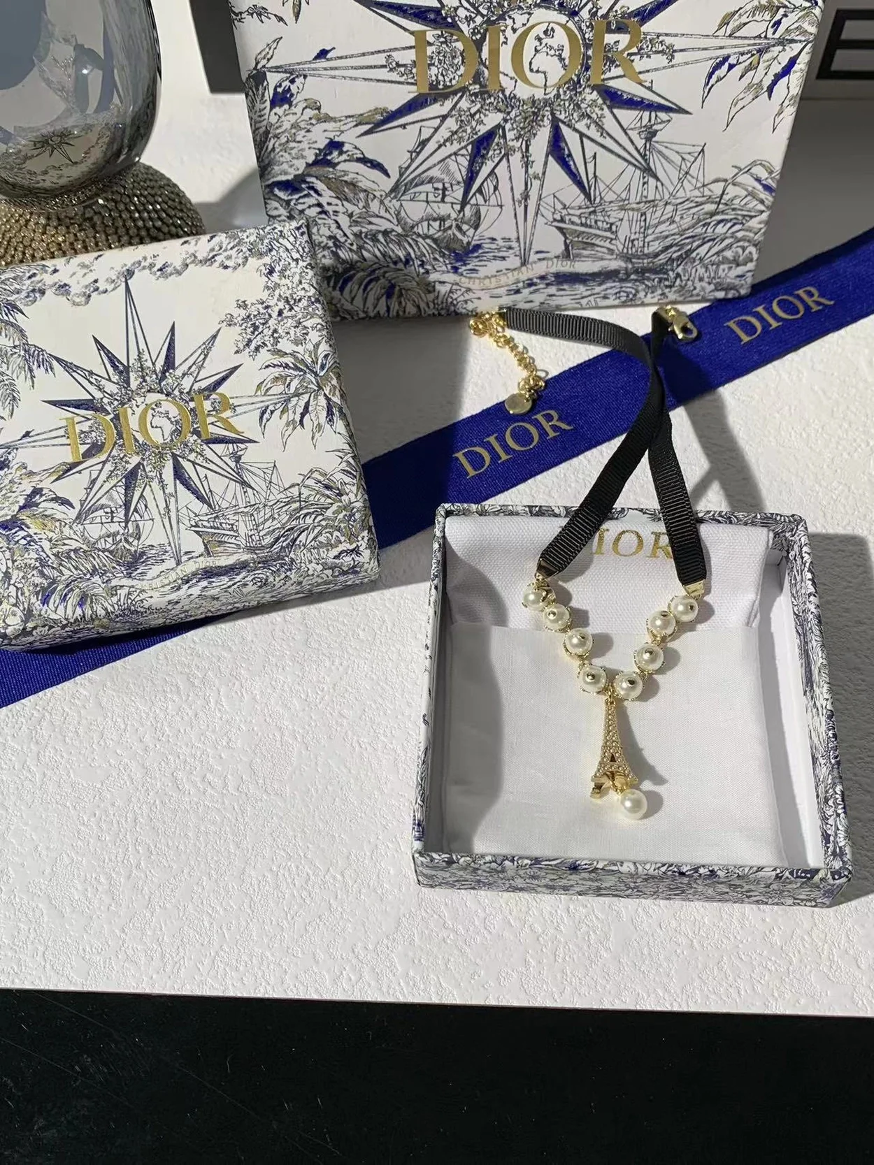 디올 플랜 드 파리 초커 목걸이