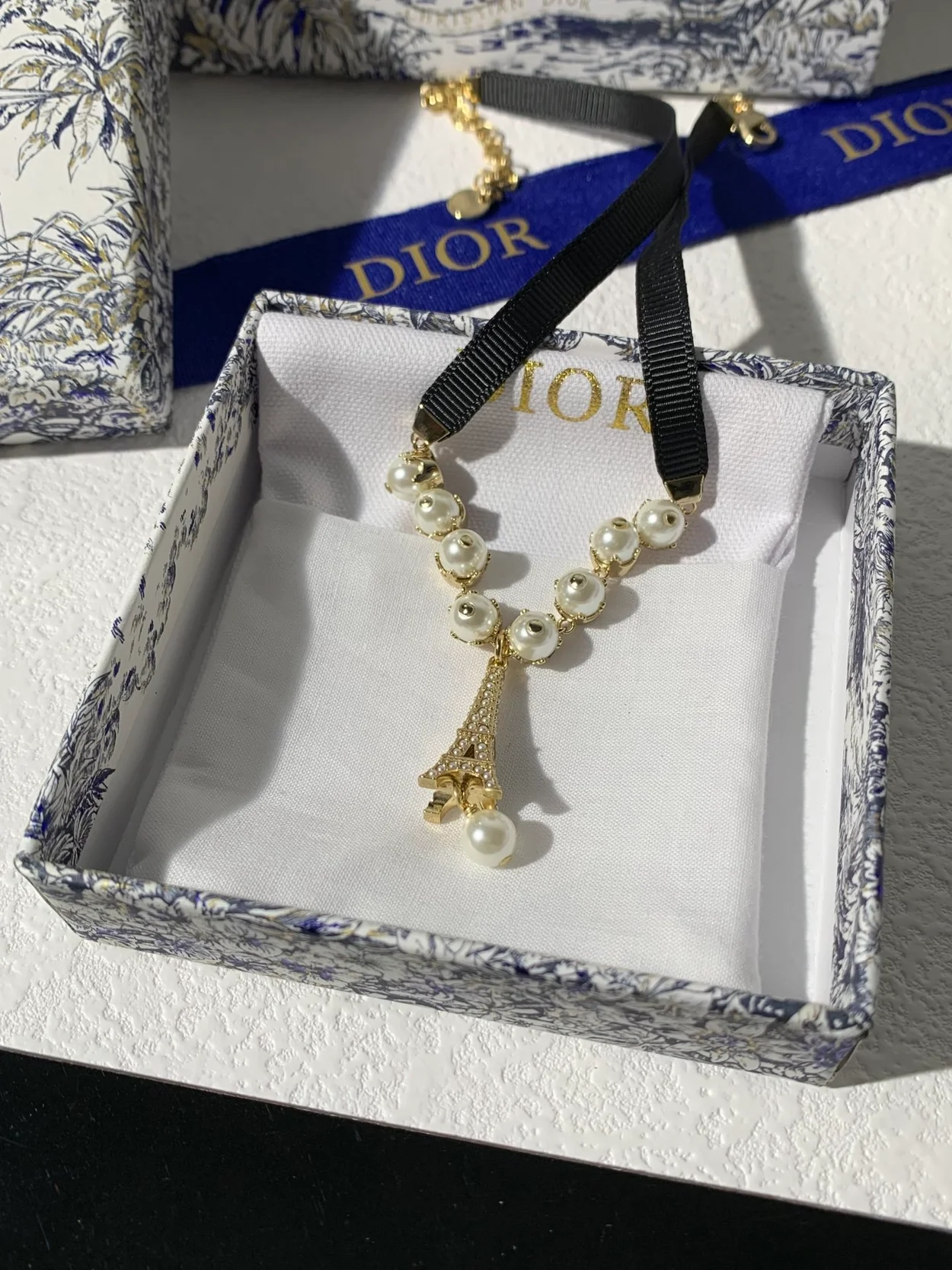 디올 플랜 드 파리 초커 목걸이