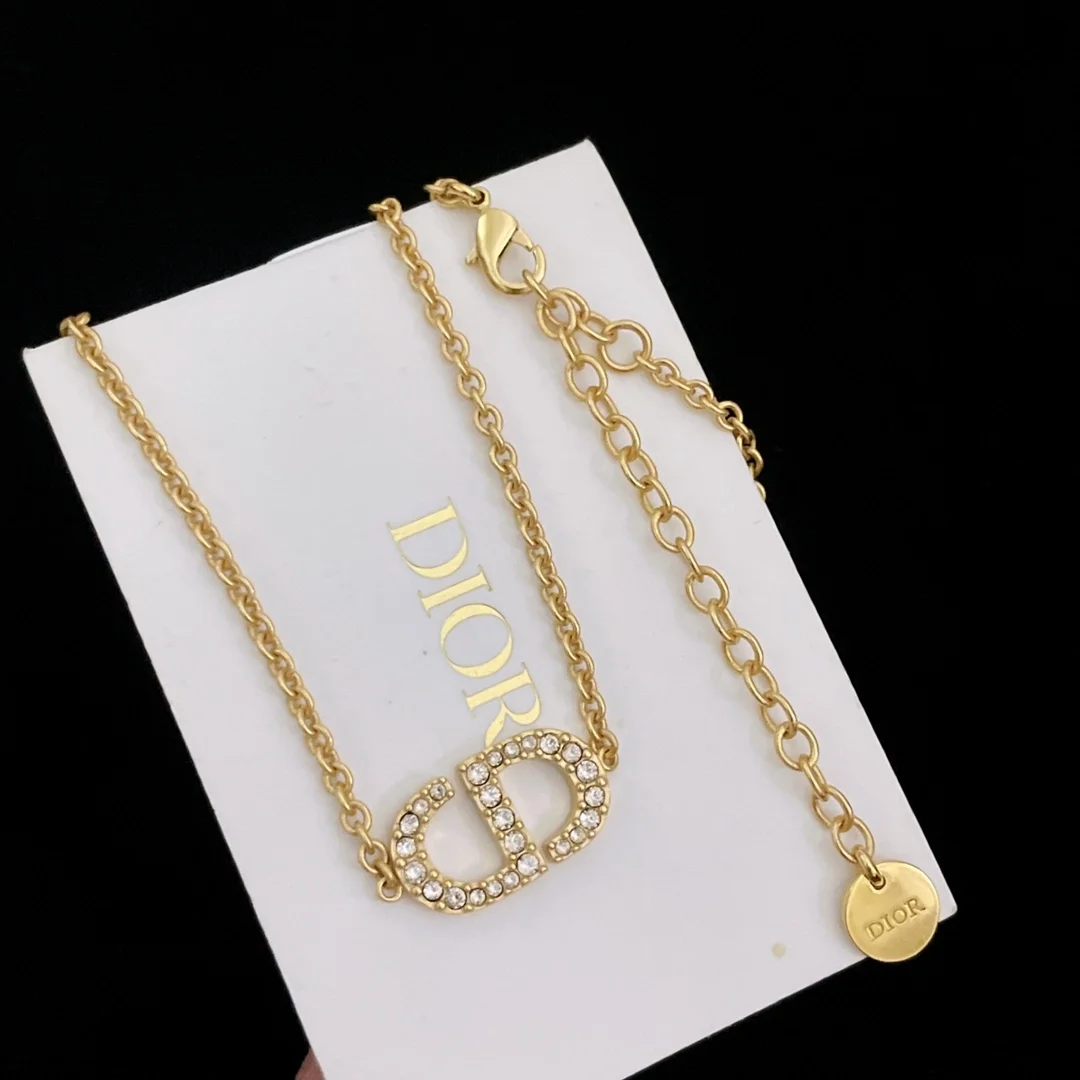 디올 쁘띠 골드 피니쉬 목걸이