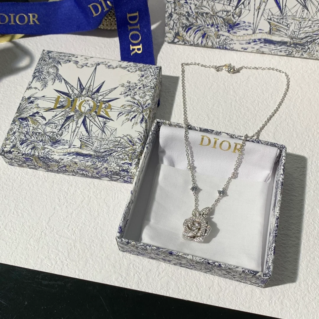 디올 로즈 바게텔 미디엄 목걸이