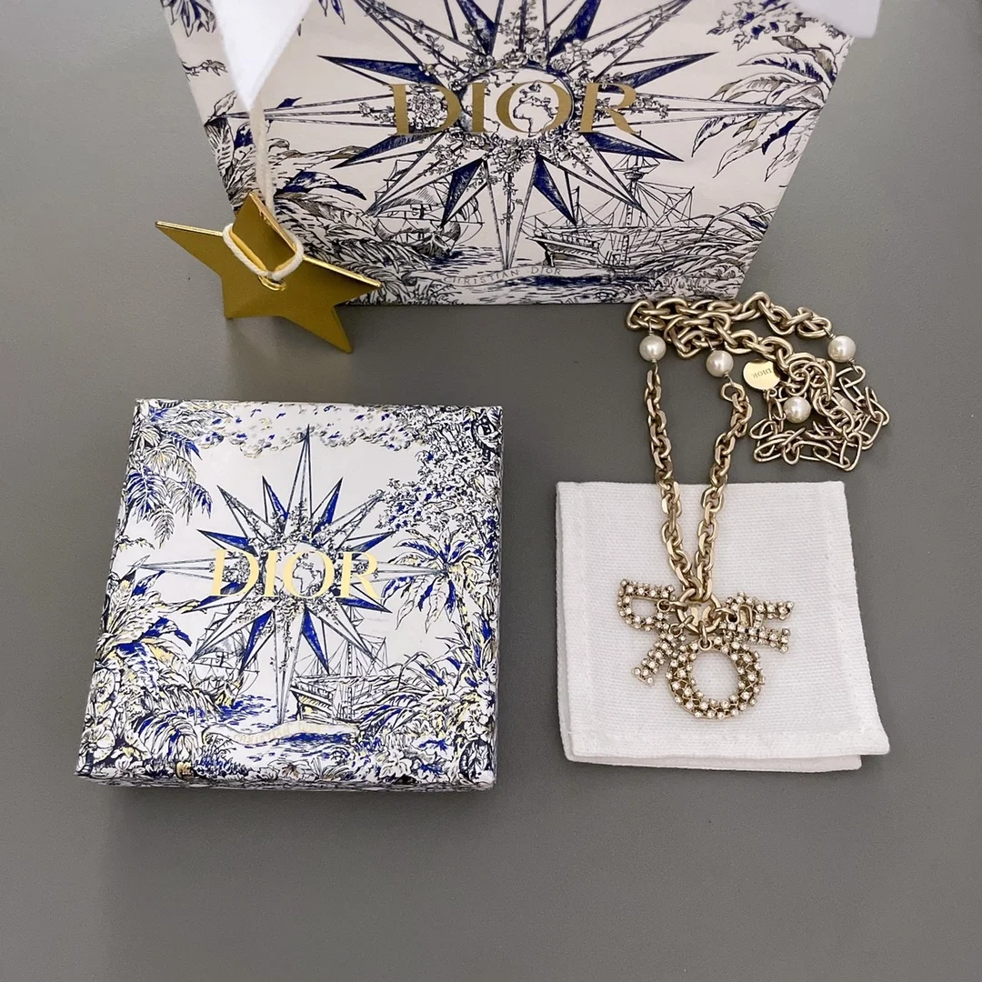 디올 레이디 골드 피니쉬 목걸이