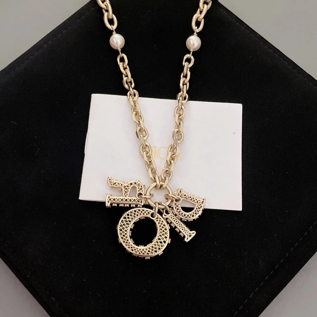 디올 레이디 골드 피니쉬 목걸이