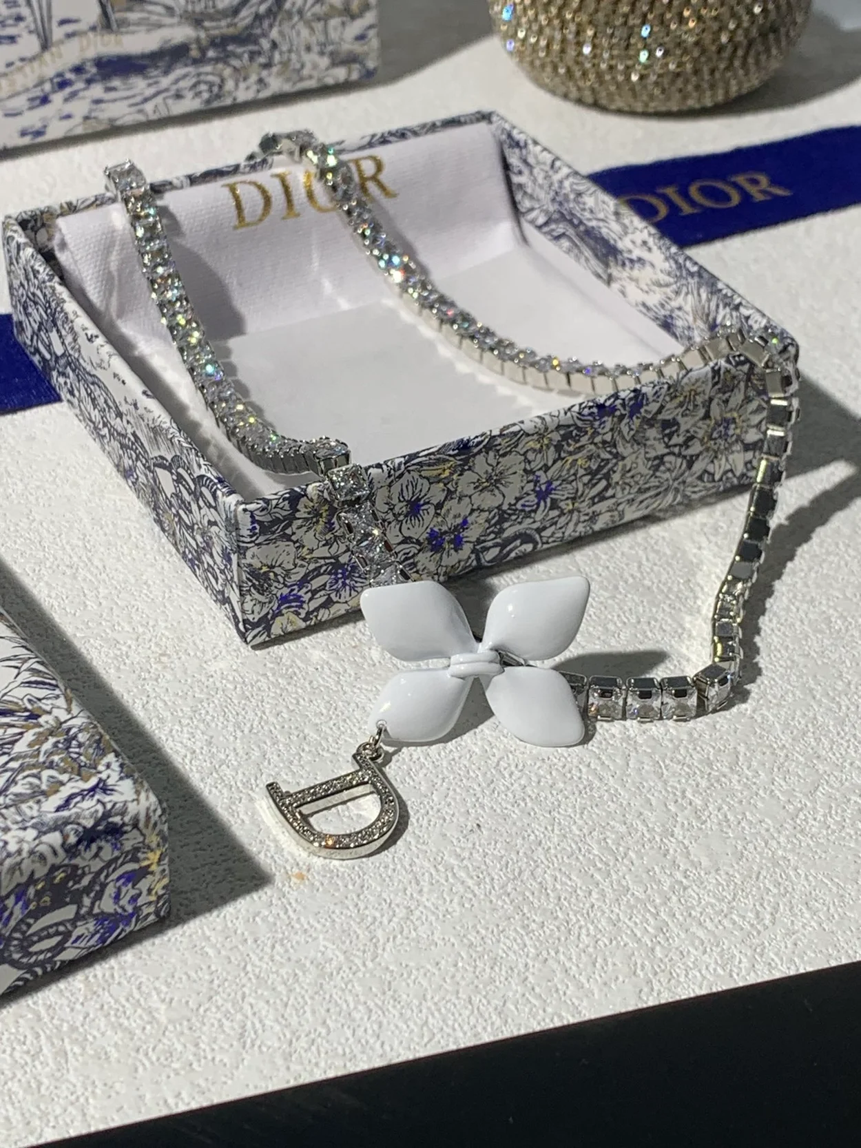 디올 라인스톤 초커 목걸이