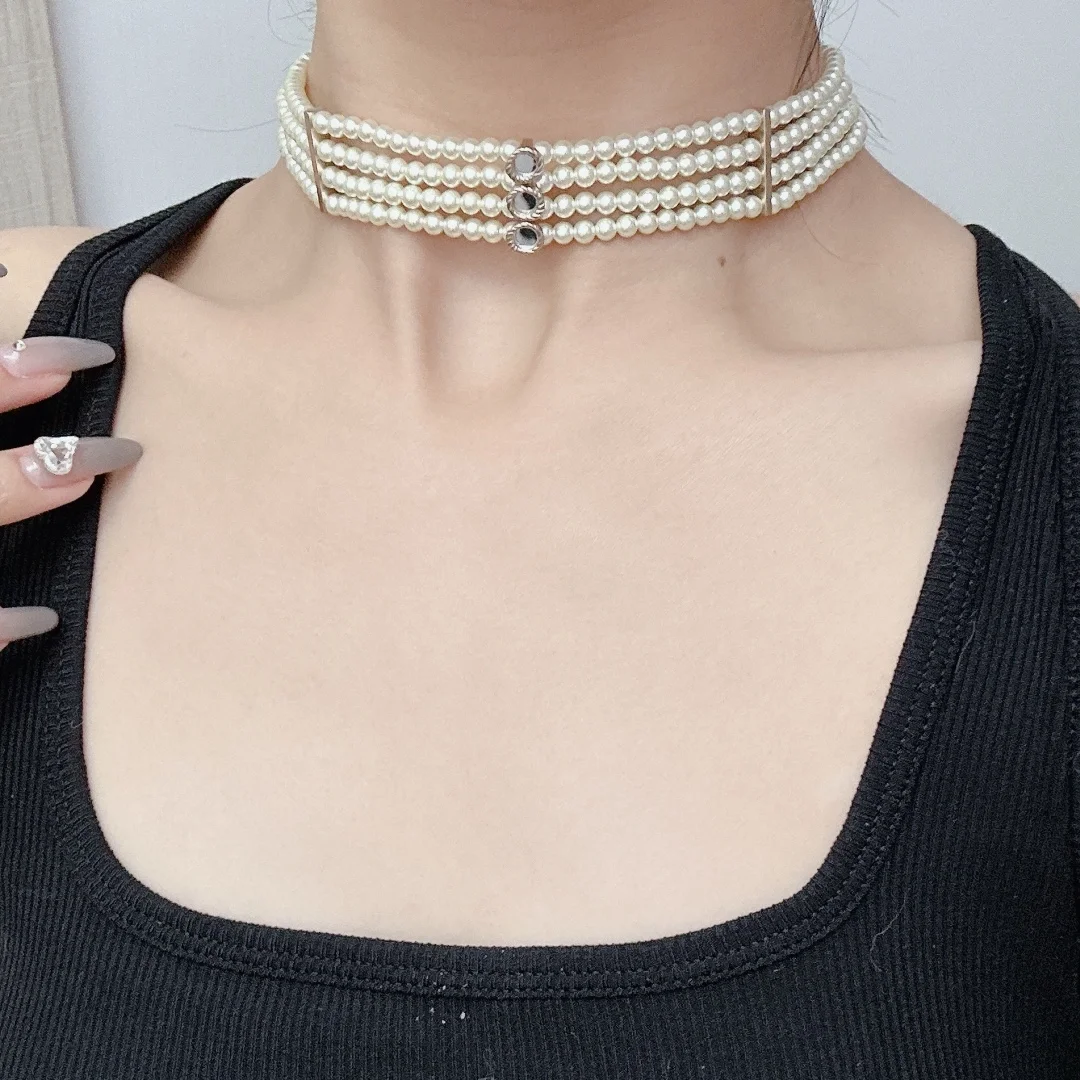 디올 라 파리지앵 초커 골드 피니쉬 목걸이