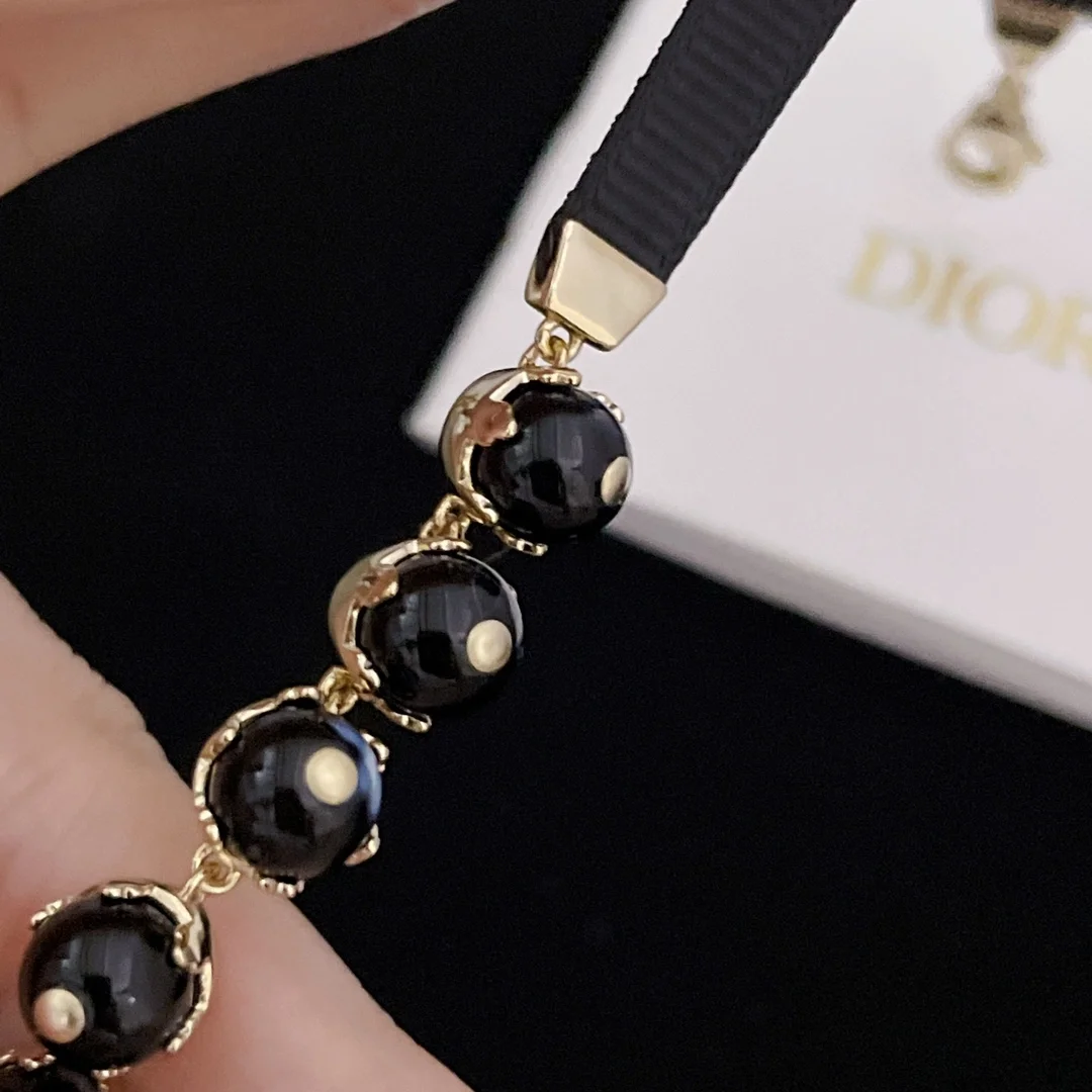 디올 D 르네상스 초커 목걸이