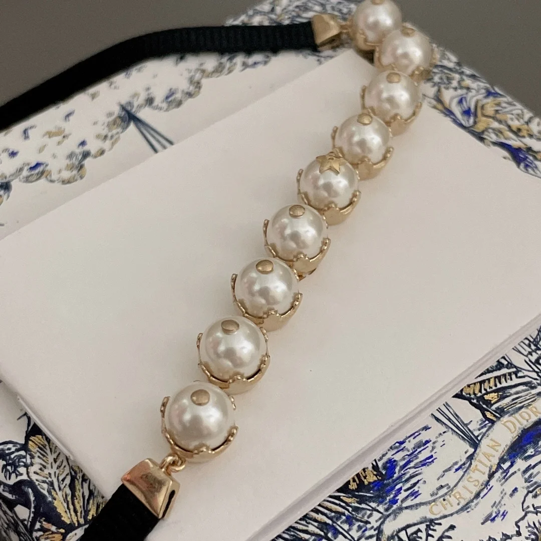 디올 D 르네상스 블랙 그로그랭 목걸이