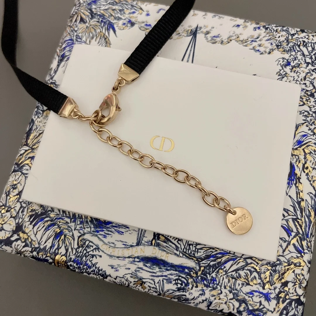 디올 D 르네상스 블랙 그로그랭 목걸이