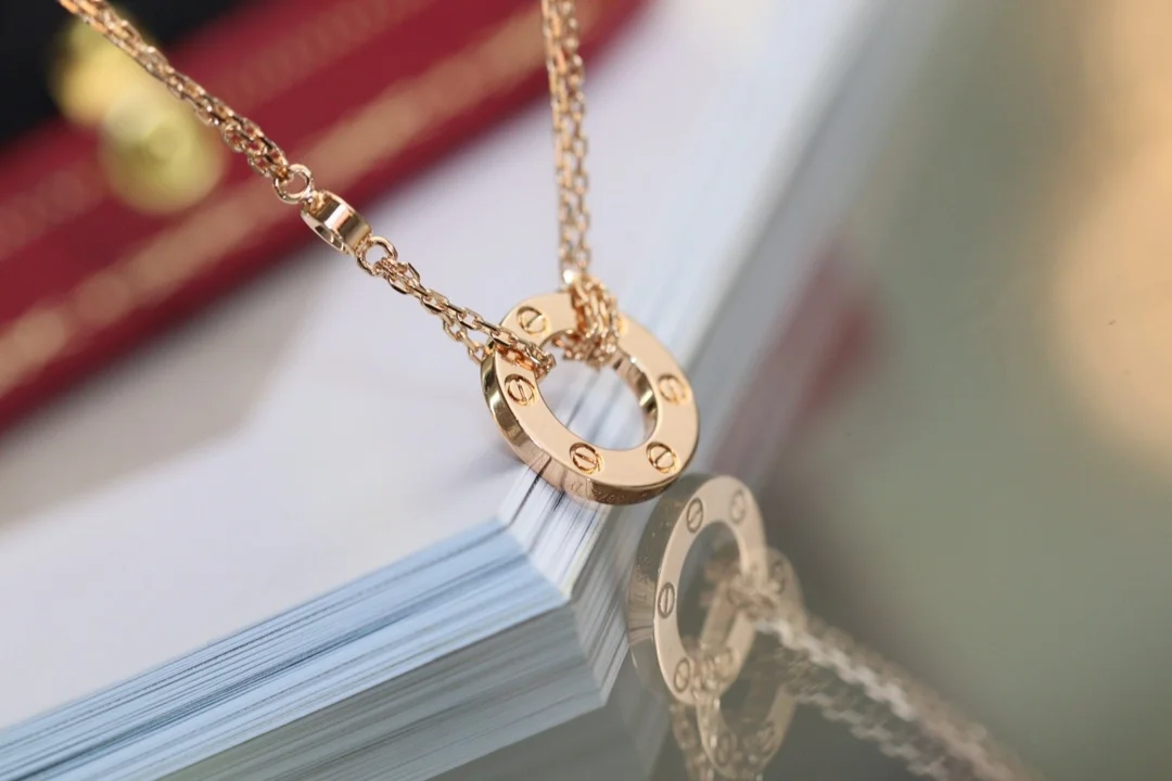 까르띠에 러브 로즈 골드 목걸이 B701440