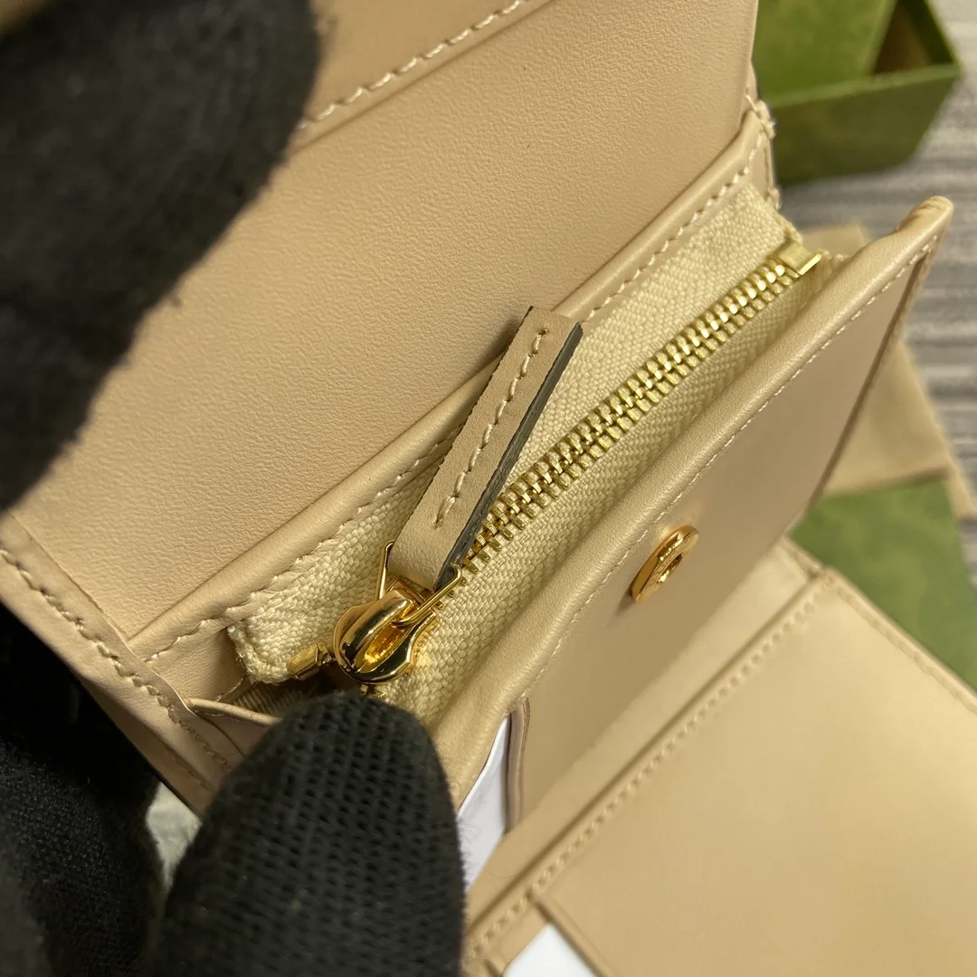 구찌 GG 미디엄 지갑