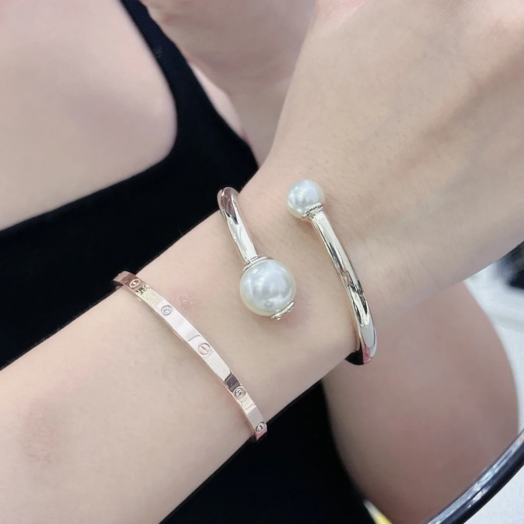 디올 Tribales Balloon 뱅글