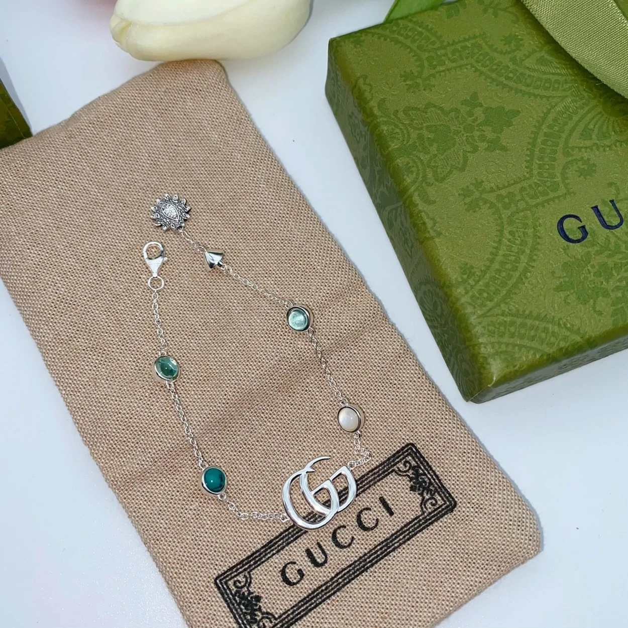 구찌 더블 G 자개 팔찌