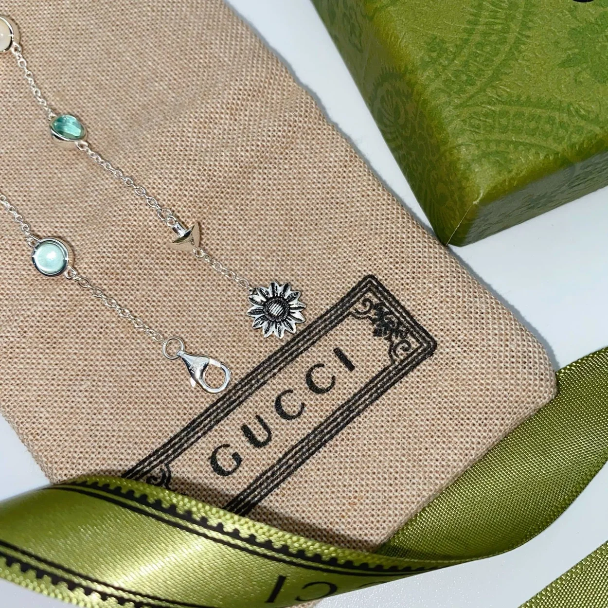 구찌 더블 G 자개 팔찌