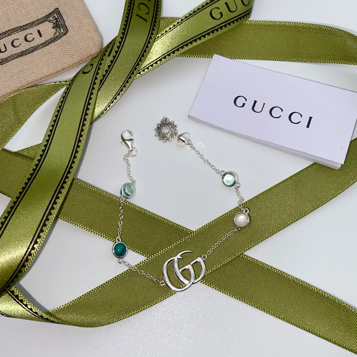 구찌 더블 G 자개 팔찌