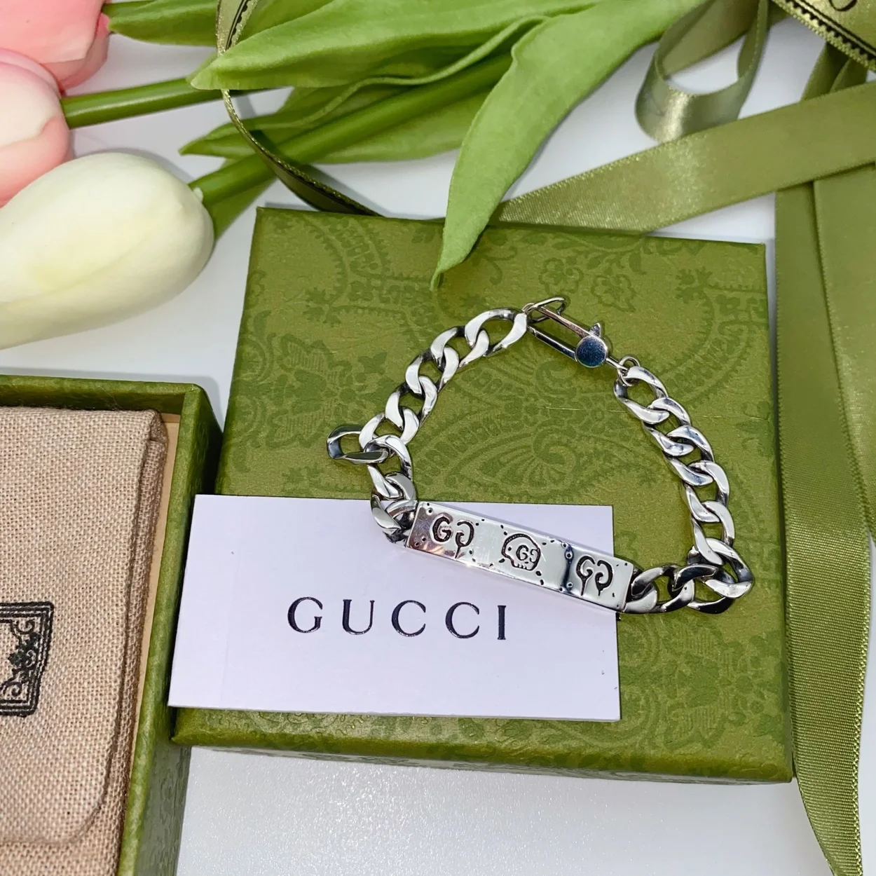 구찌 고스트 실버 체인 팔찌