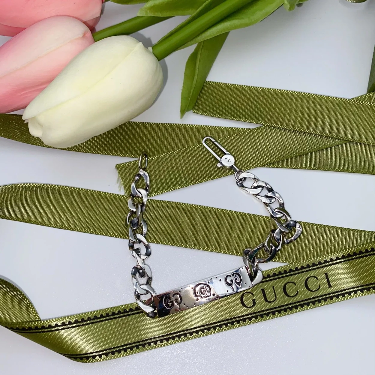 구찌 고스트 실버 체인 팔찌