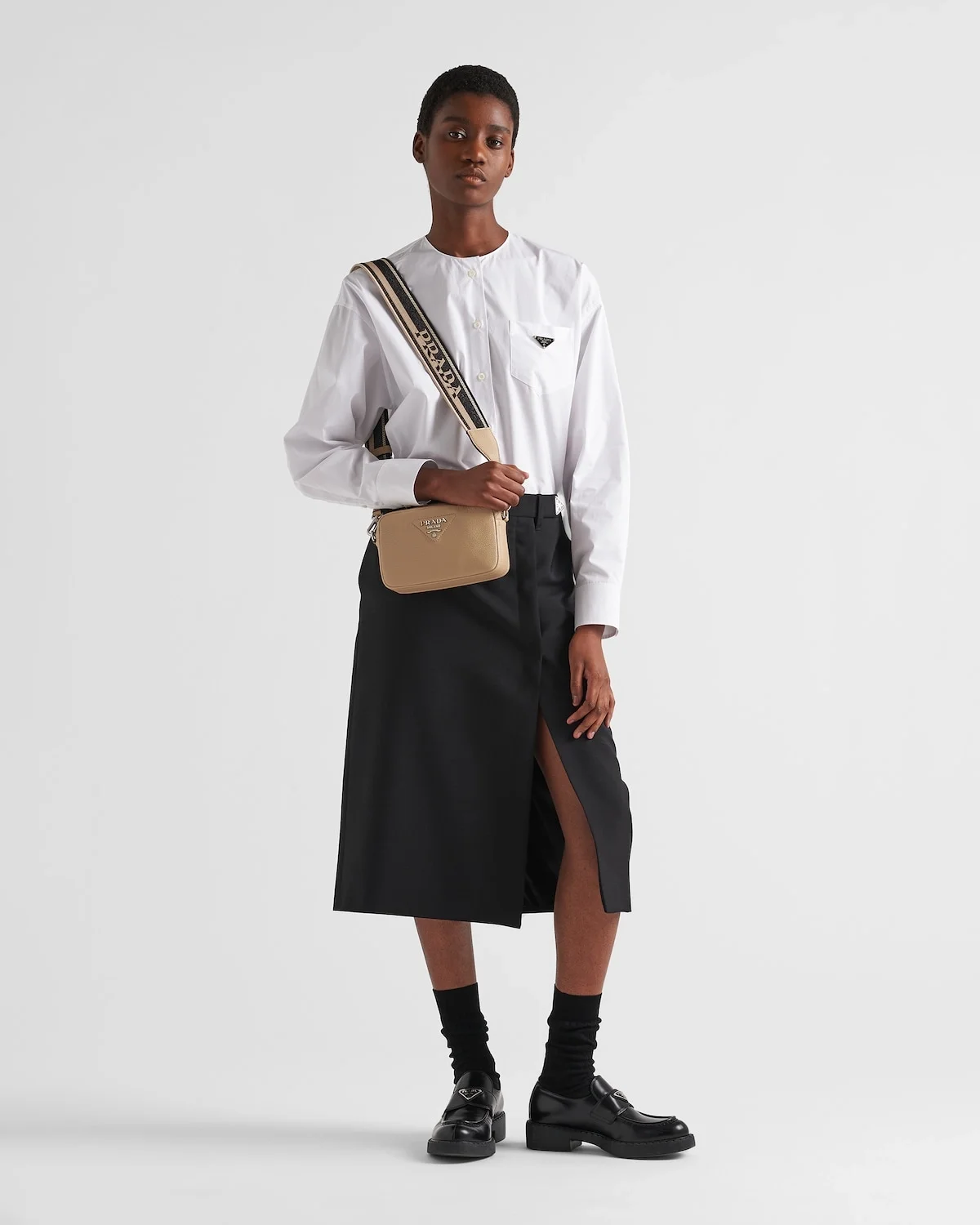 프라다 스몰 레더백 베이지